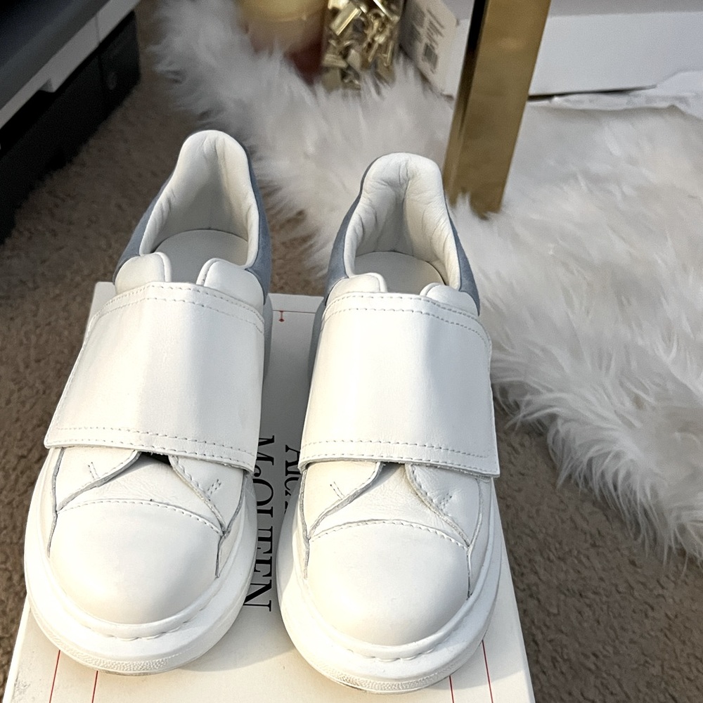 Kids Alexander McQueen baby blue and white size 30 (U.S 12-12.5) kids